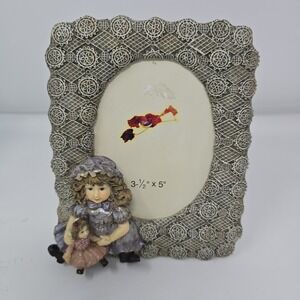 Popular Imports Vintage 2000 3D Resin Faux lace  3.5x5''  Picture Frame.